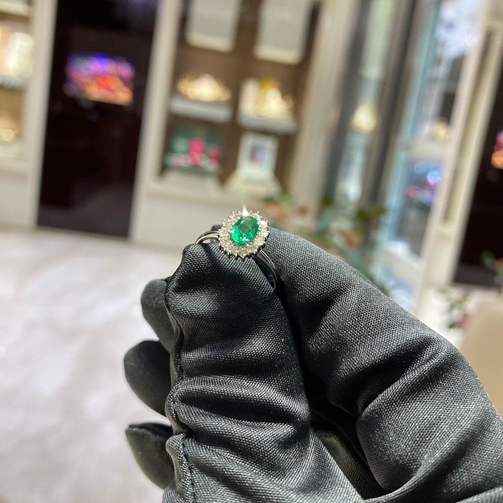  Anello smeraldo ovale 0,50ct contorno diamanti 0,24ct Mirco Visconti - MIRCO VISCONTI
