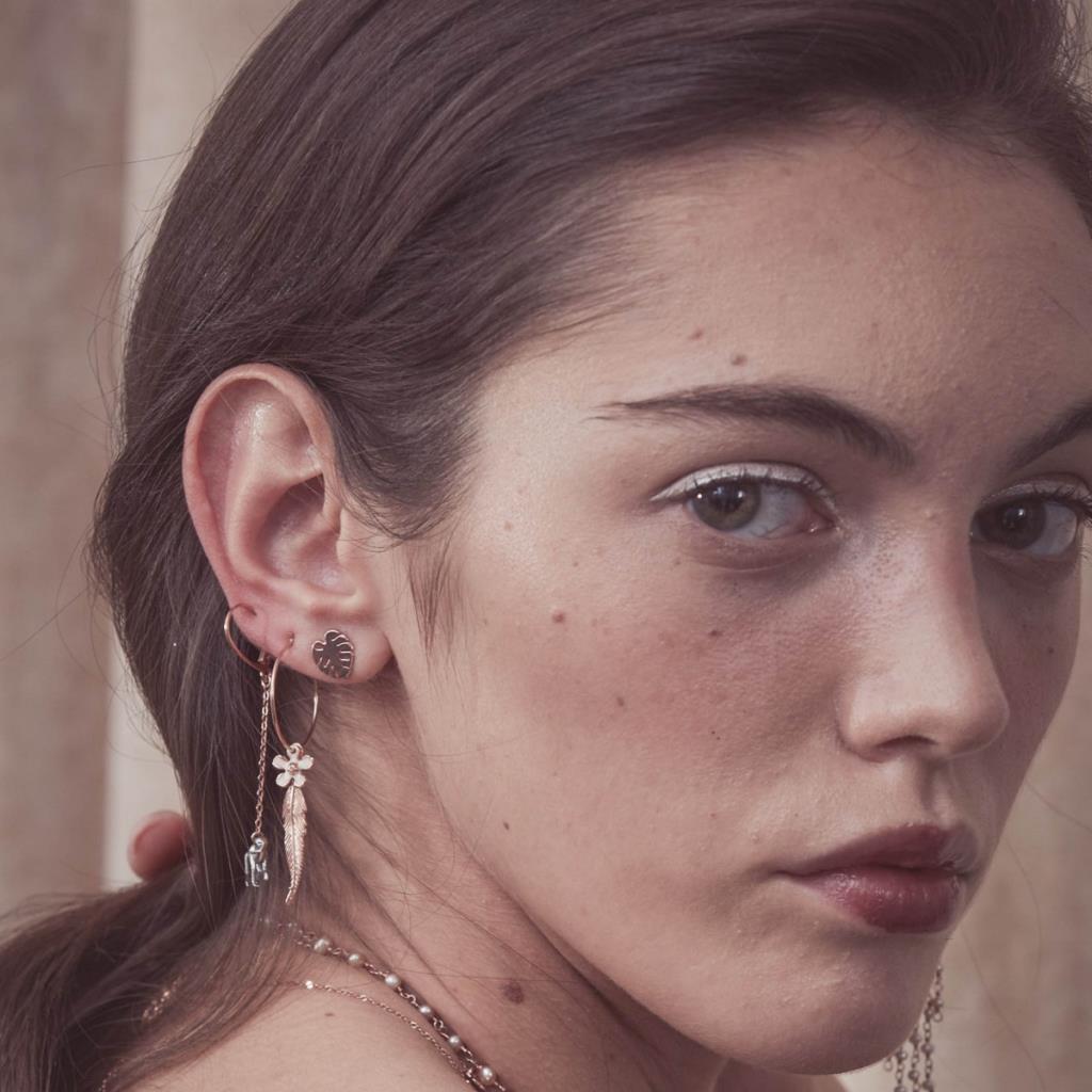  Single hoop earring with feather and white flower in 925 silver - MAMAN ET SOPHIE