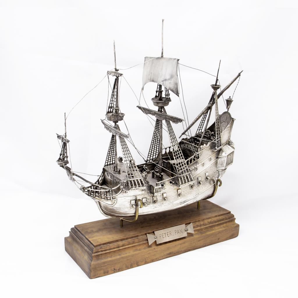  Modellino in argento del vascello di Capitan Uncino “Peter Pan” - LUSSO ITALIANO