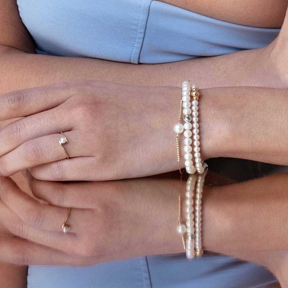  Bracciale di perle coltivate ed elemento d'oro bianco - LELUNE