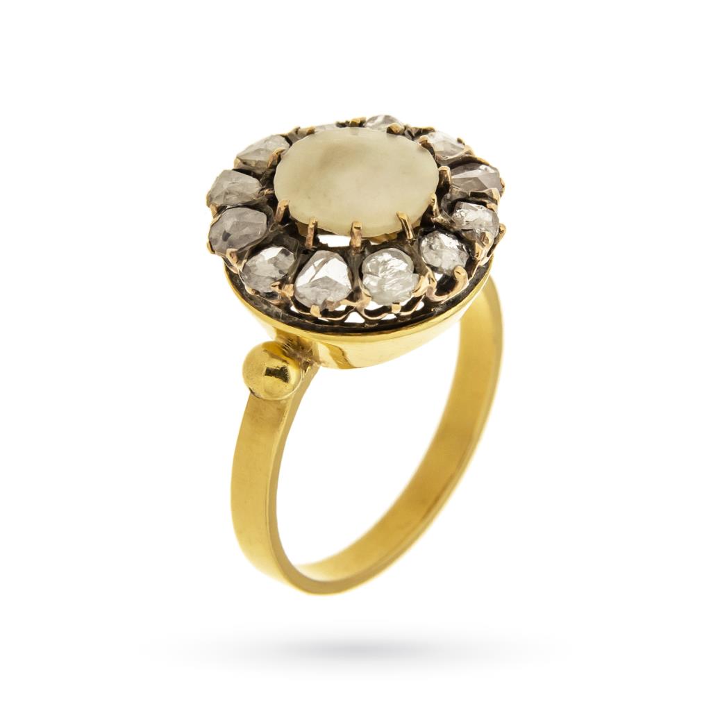  Vintage gold ring with mother of pearl disc and 12 gems - 