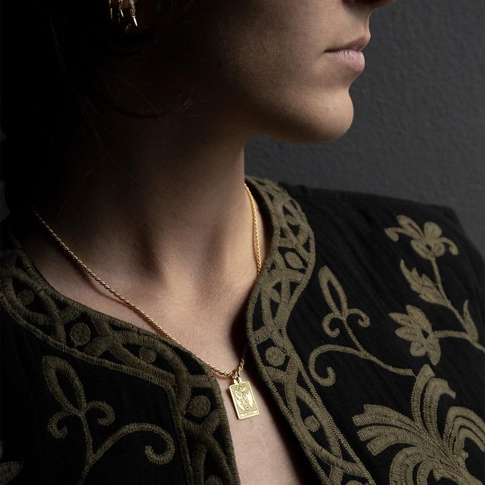 Ciondolo Carta Tarocchi Il Carro in argento dorato - NOVE25