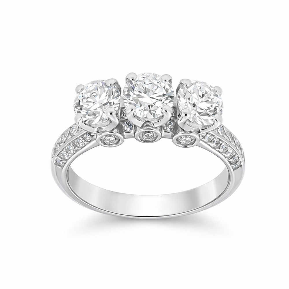 Anello trilogy esclusivo della gioielleria Cicala