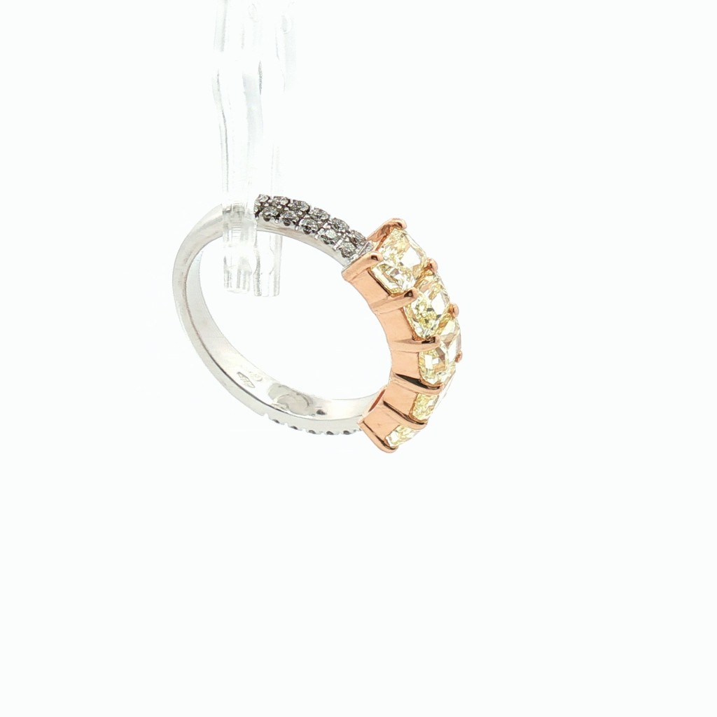  Anello Rivi&egrave;re in Oro Bicolore con 5 Diamanti Radiant Yellow (2,33 ct) e Micro-Pav&eacute; Bianco (0,26 ct) misura 13 - CICALA
