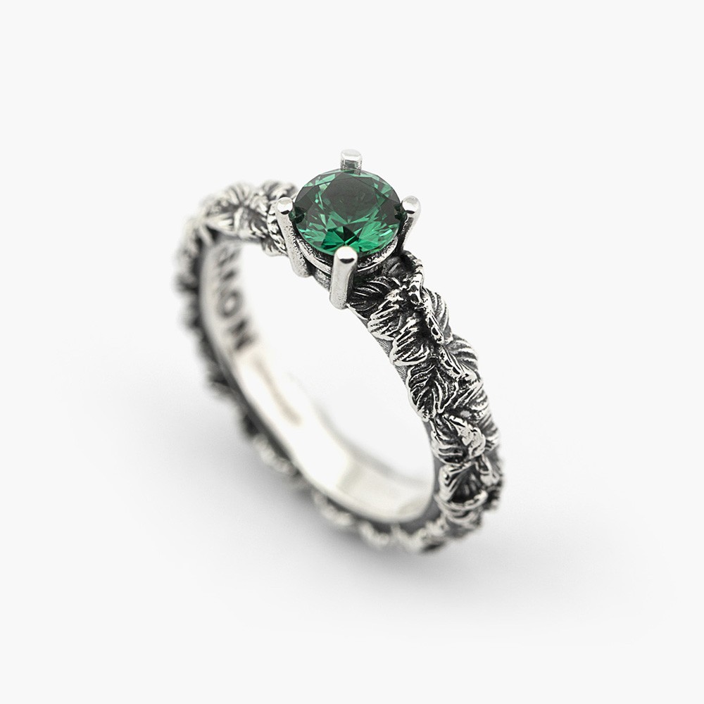 Anello in argento con foglie e gemma verde