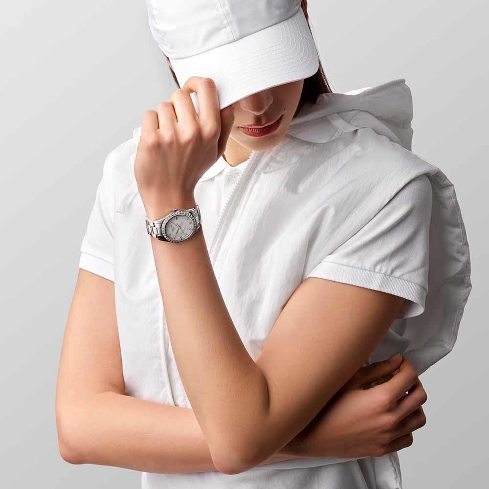  Longines Conquest Classic L2.386.0.87.6 Quartz 34.00 mm - LONGINES