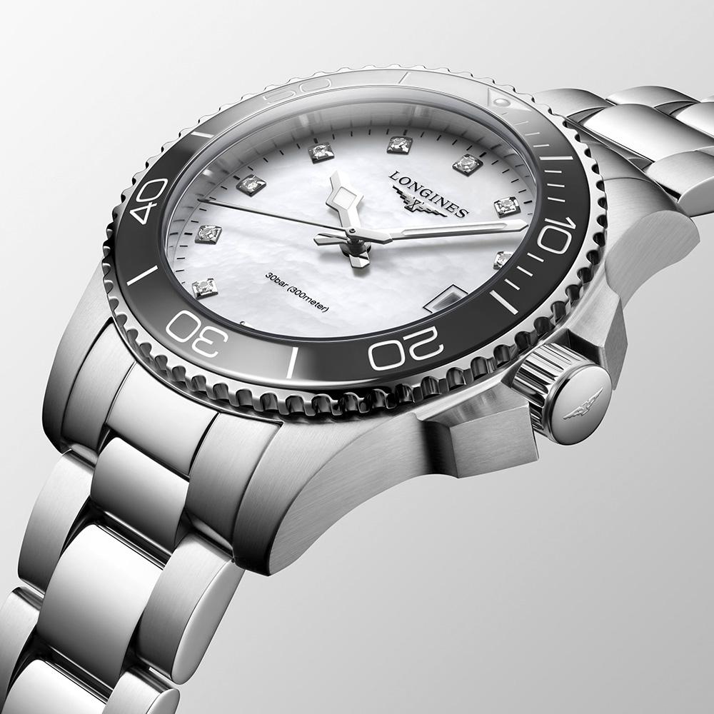  Longines Hydroconquest L3.370.4.87.6 Quartz 32.00 mm - LONGINES