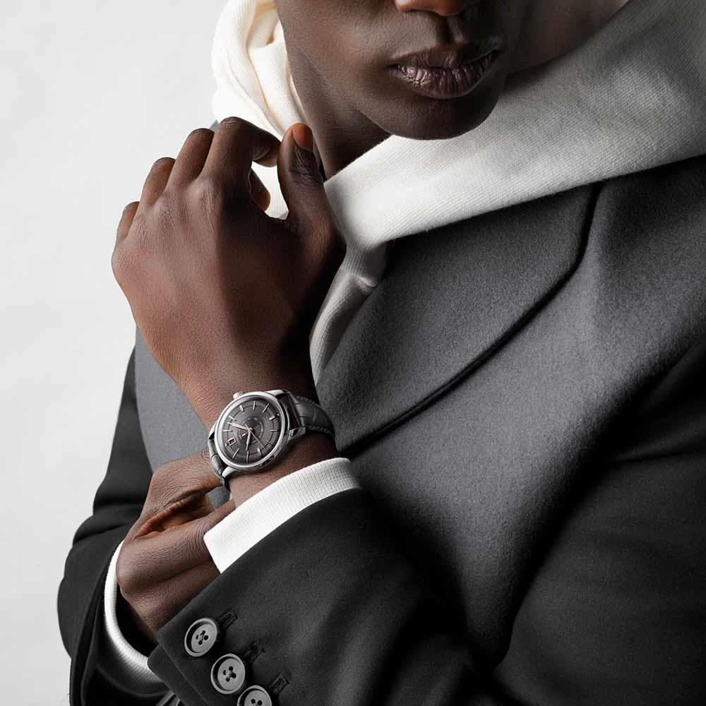  Longines Conquest Heritage Central Power Reserve L1.648.4.62.2 Automatic 38.00 mm - LONGINES