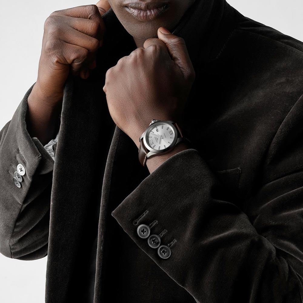  Longines Conquest L3.759.4.76.5 Al Quarzo 41 mm - LONGINES