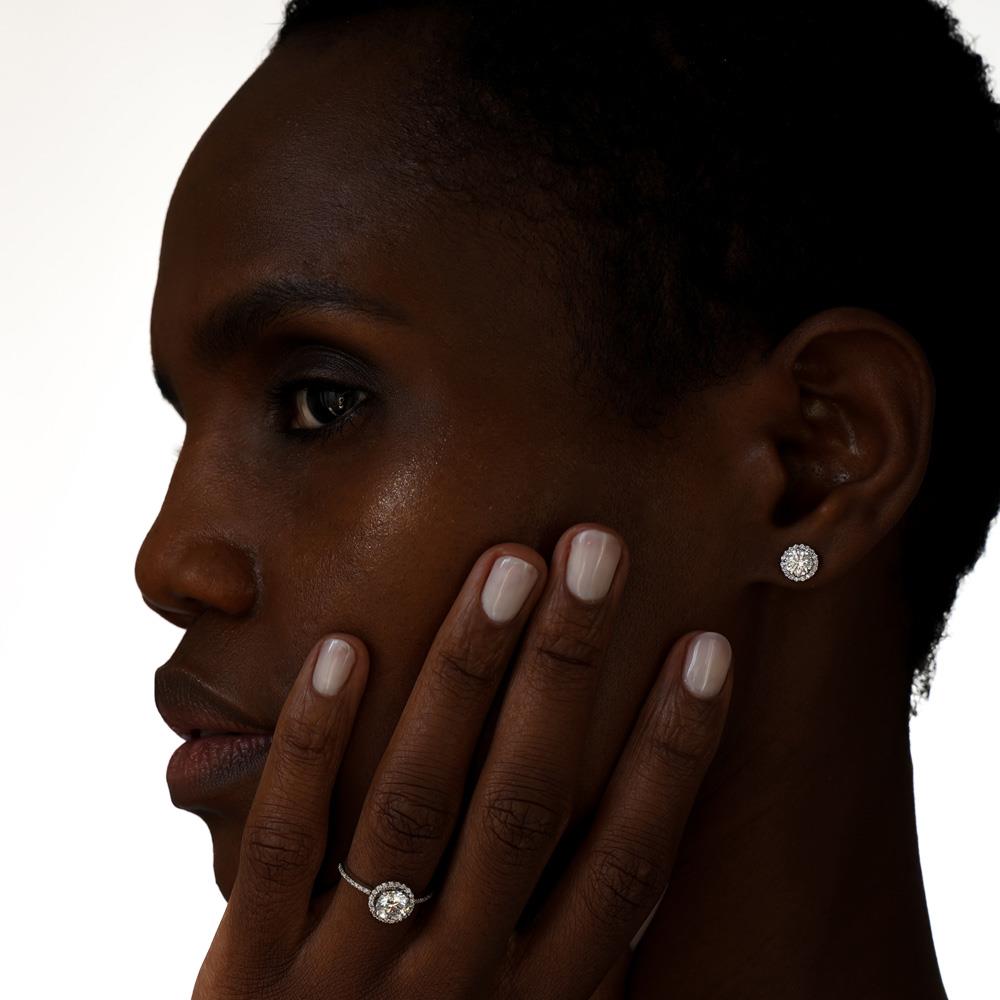  Orecchini Oro Bianco Diamante 0,50 Carati Lab-Grown E Contorno - AMA