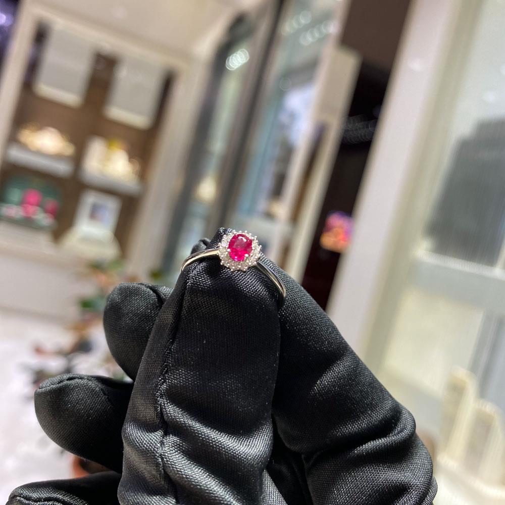  Anello rubino ovale 0,35ct contorno diamanti 0,14ct Mirco Visconti - MIRCO VISCONTI