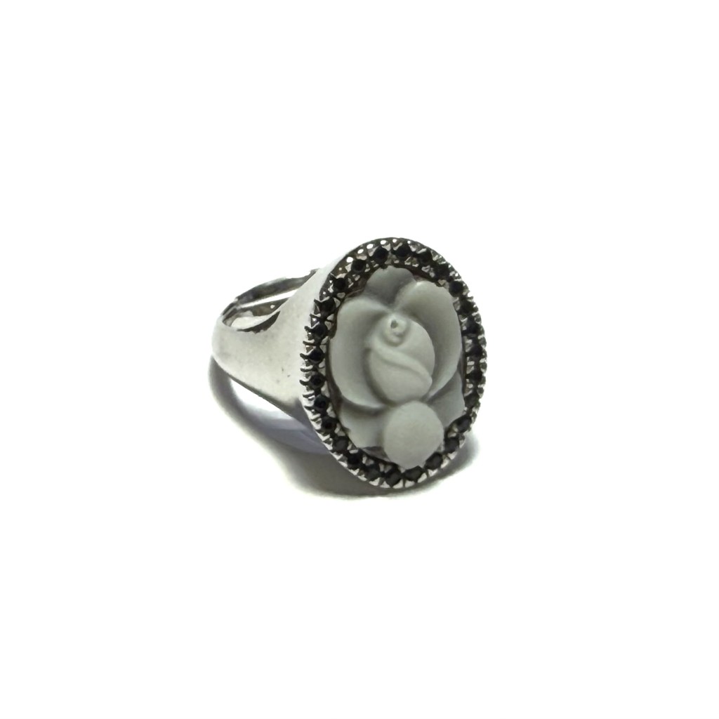 Anello Cameo Italiano chevalier in argento con brilli e cammeo rosa