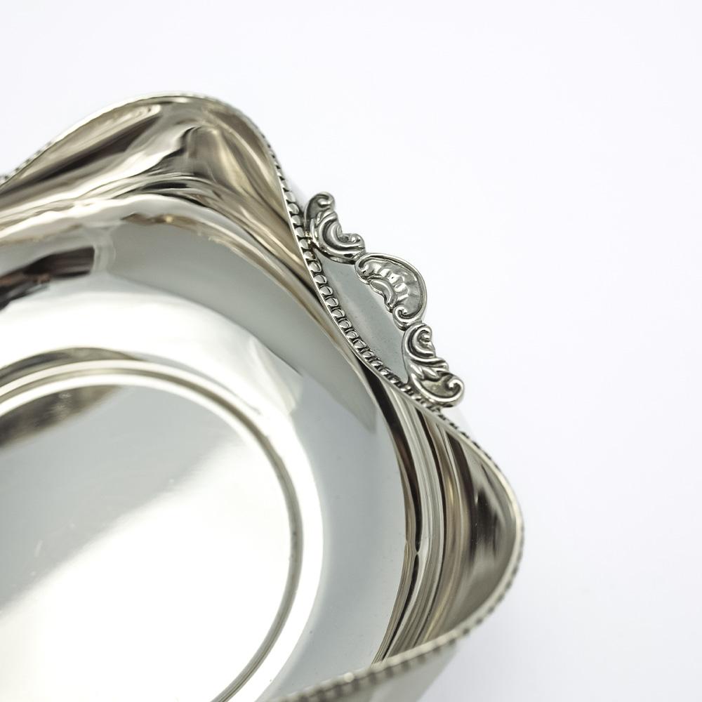  Ciotola quadrata in argento 800 con manici e fiocchi - 