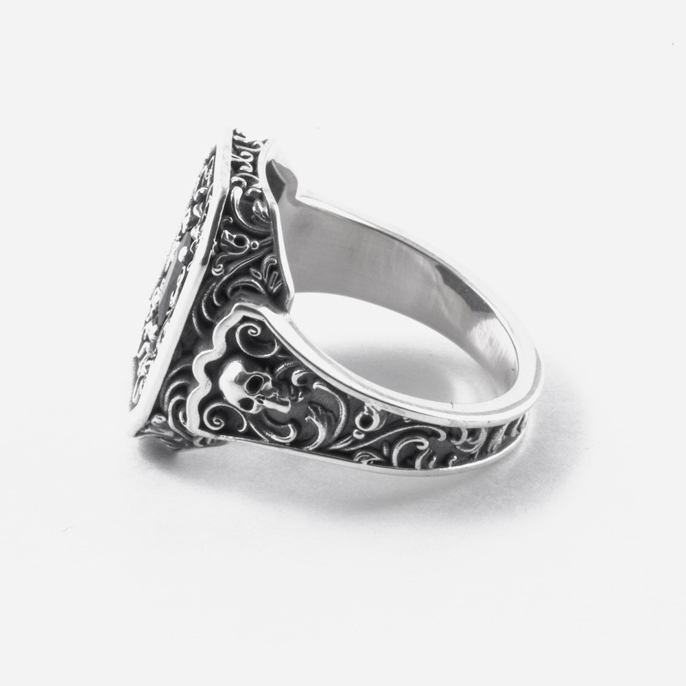  Anello chevalier Nove25 ottagono decorato Clyde argento e pietra nera - NOVE25