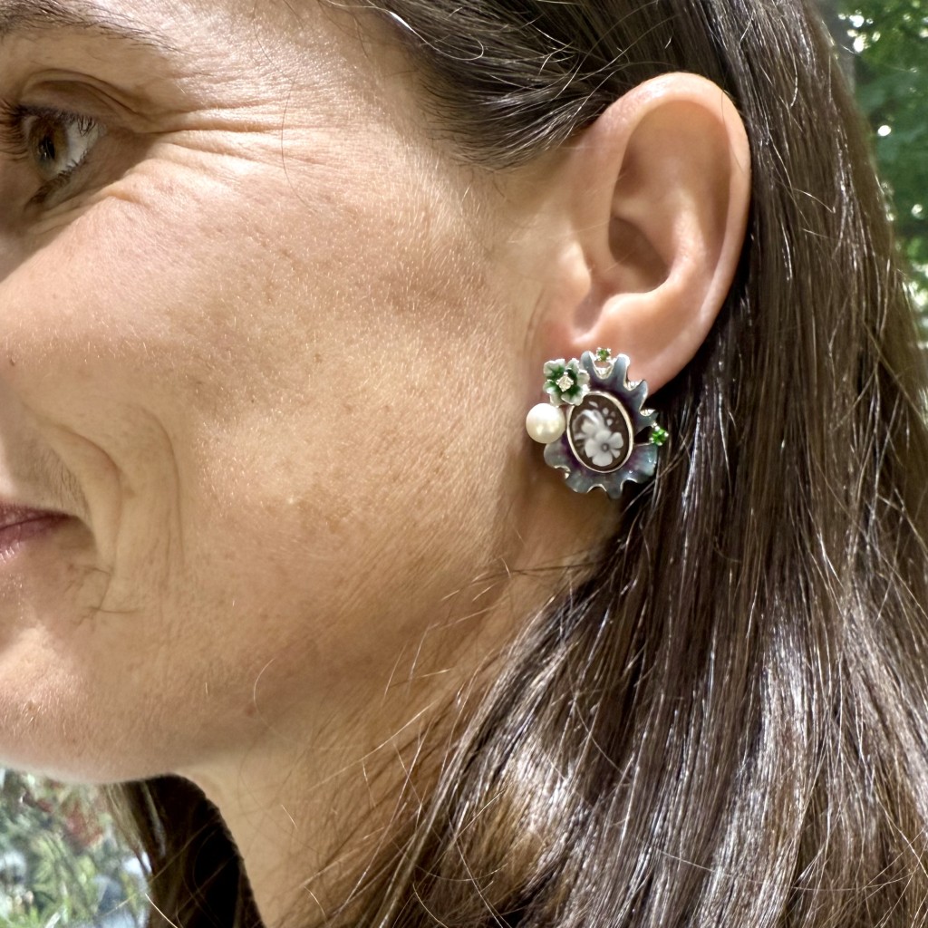  Silver earrings with cameo enamel and pearl - CAMEO ITALIANO
