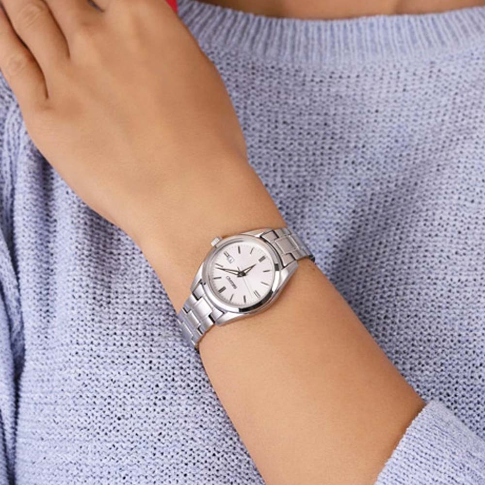 Seiko Classic SUR633P1 Al quarzo 29,8 mm - SEIKO