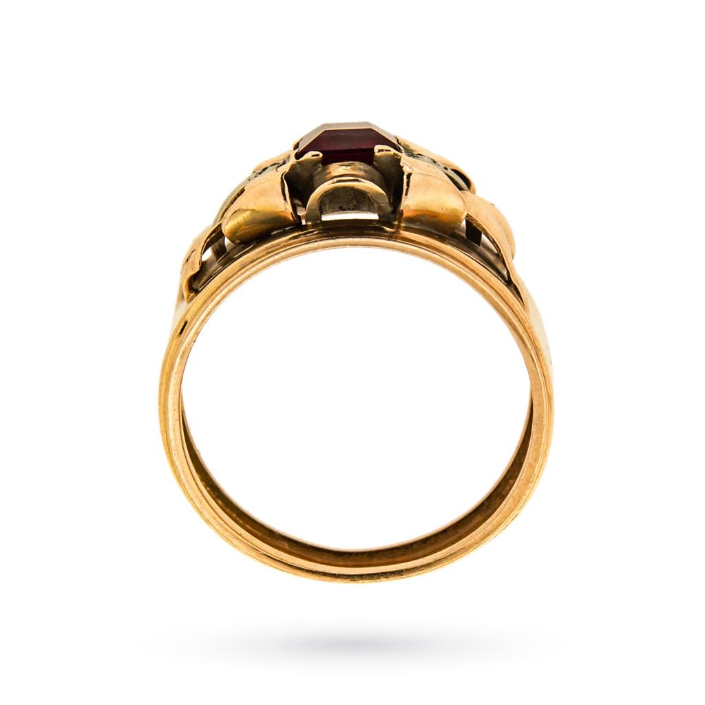  Vintage yellow gold band ring with red gem - 