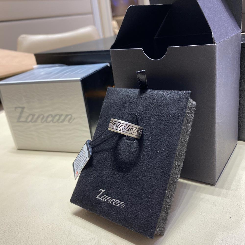  Anello da uomo fascia argento motivo geometrico - ZANCAN