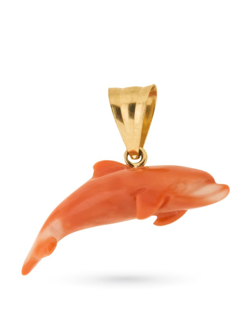Ciondolo con delfino in corallo rosa inciso e oro giallo - LUSSO ITALIANO