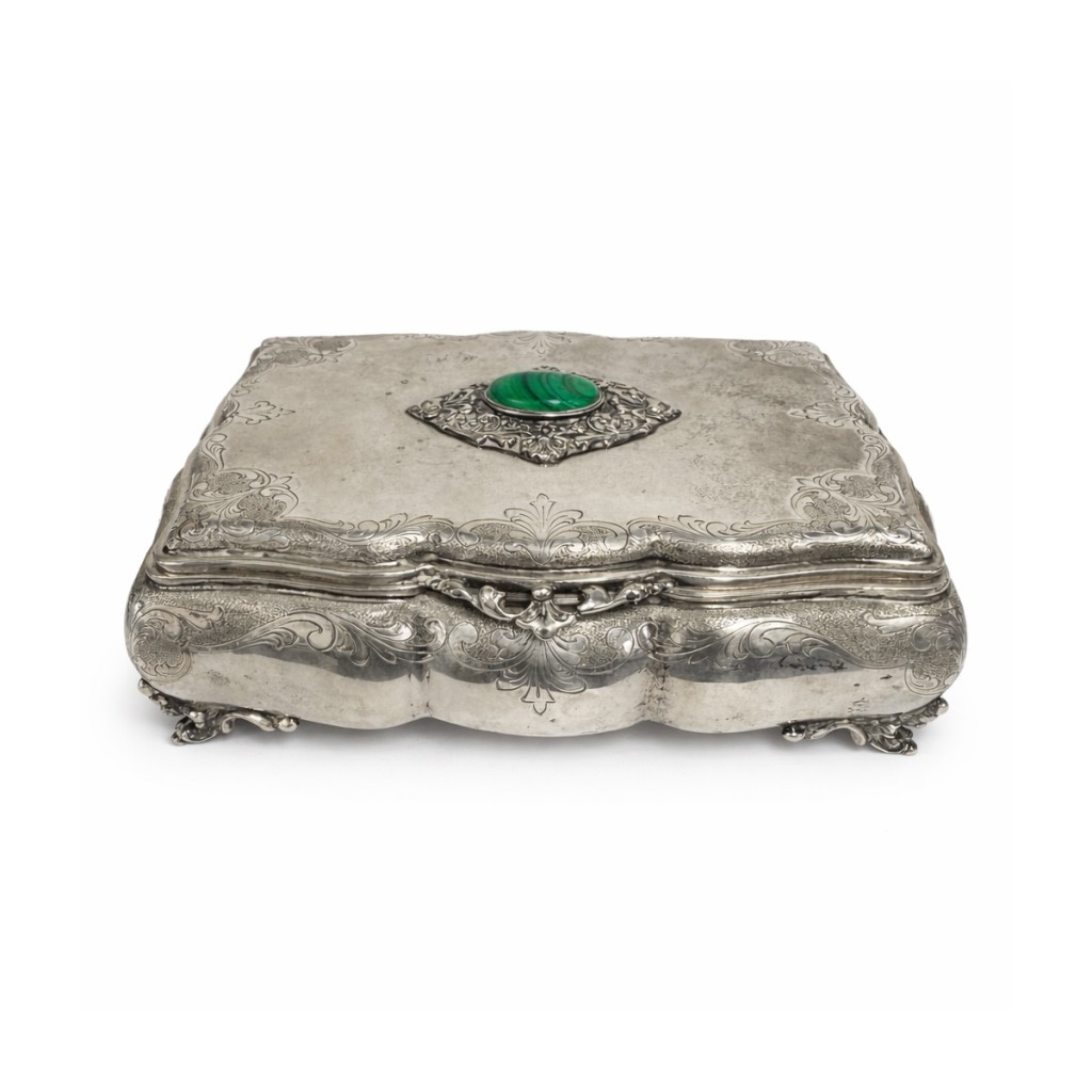 Jewelry box with malachite and engraved decorations in 800 silver - 