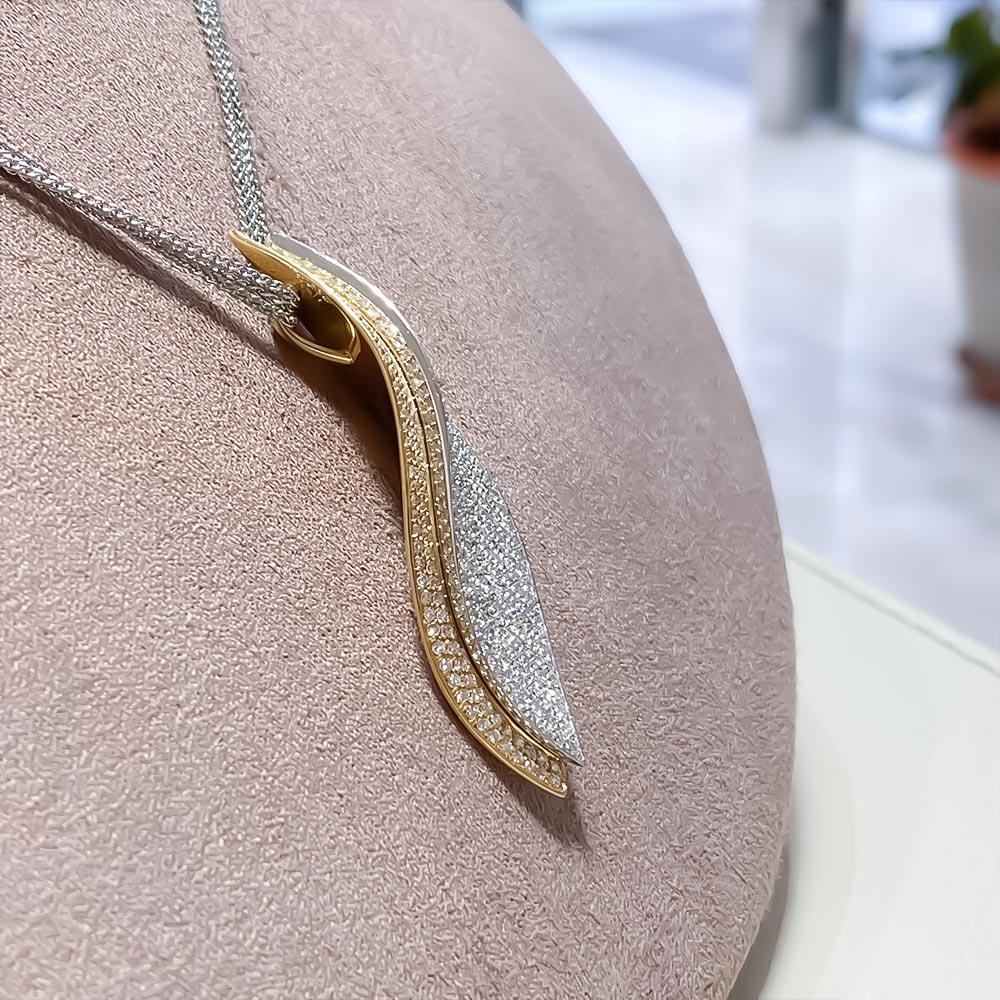 18kt yellow gold diamond leaf necklace - GIORGIO VISCONTI