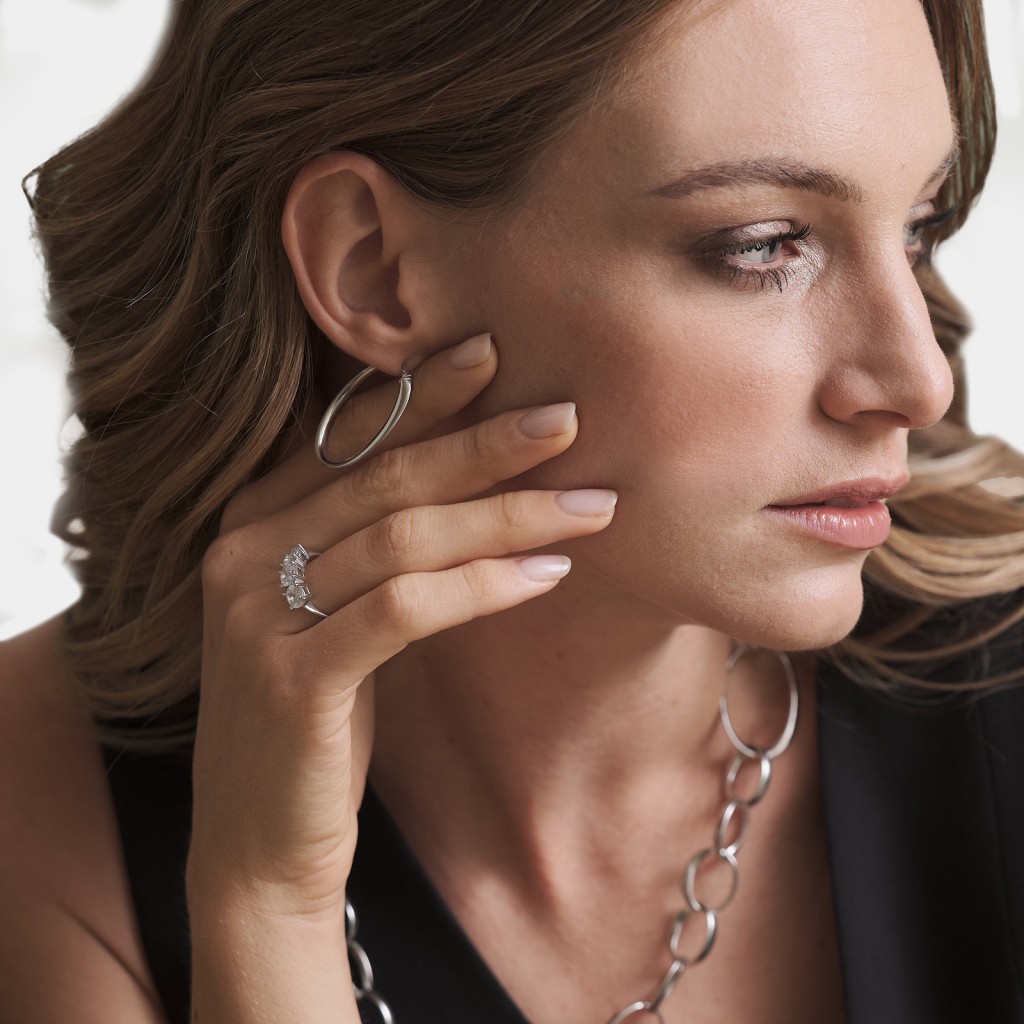 Orecchini Unoaerre 6321 a cerchio ovale grande - UNOAERRE