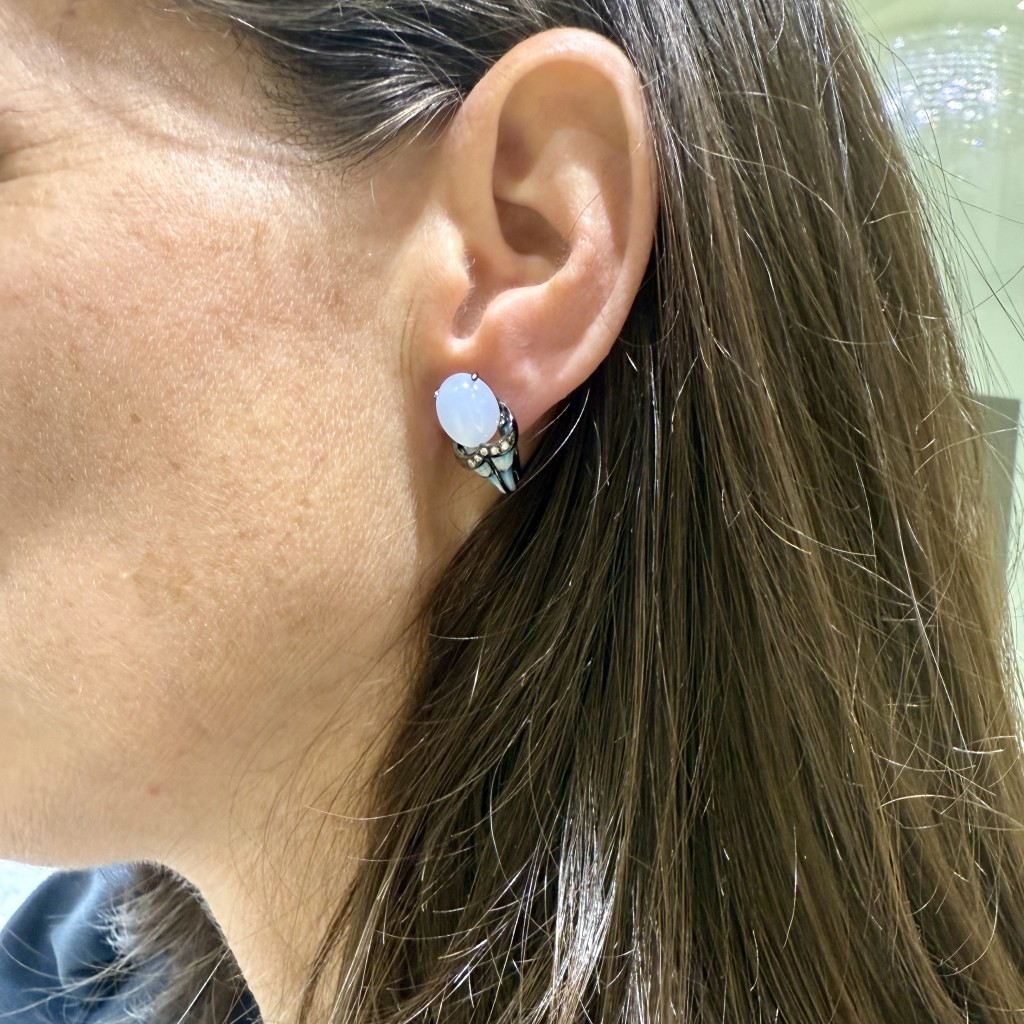  Orecchini pendenti con quarzo azzurro e smalto - CAMEO ITALIANO