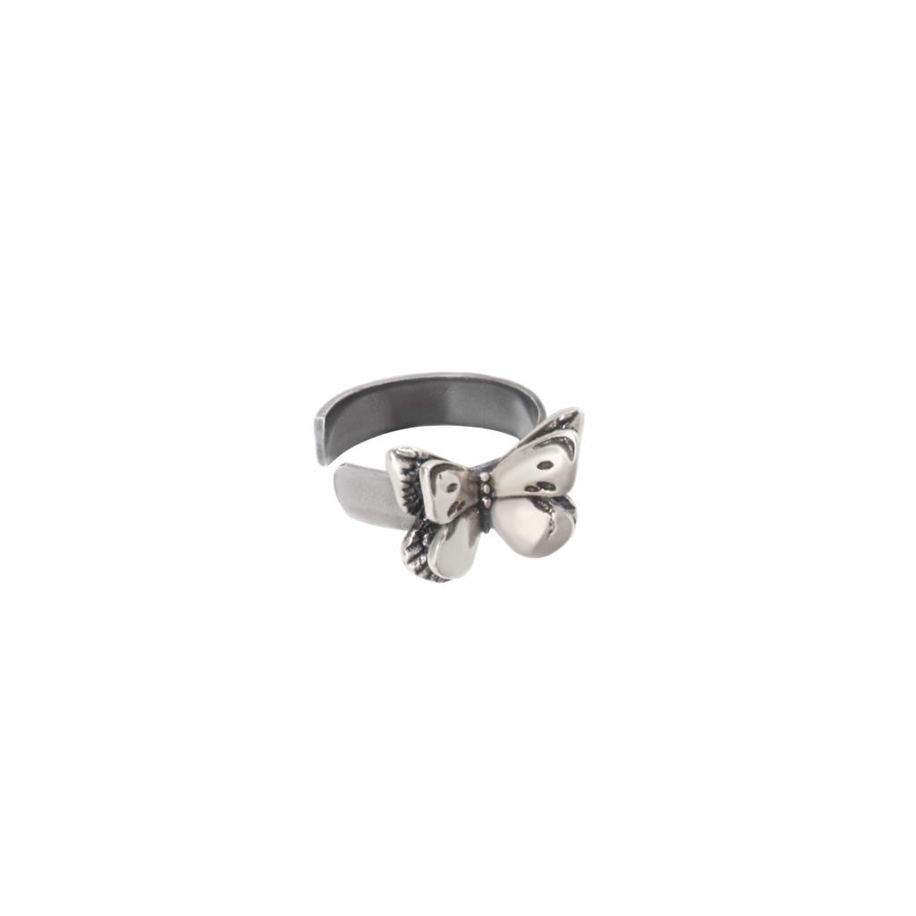 Single earcuff with butterfly in burnished silver - MAMAN ET SOPHIE
