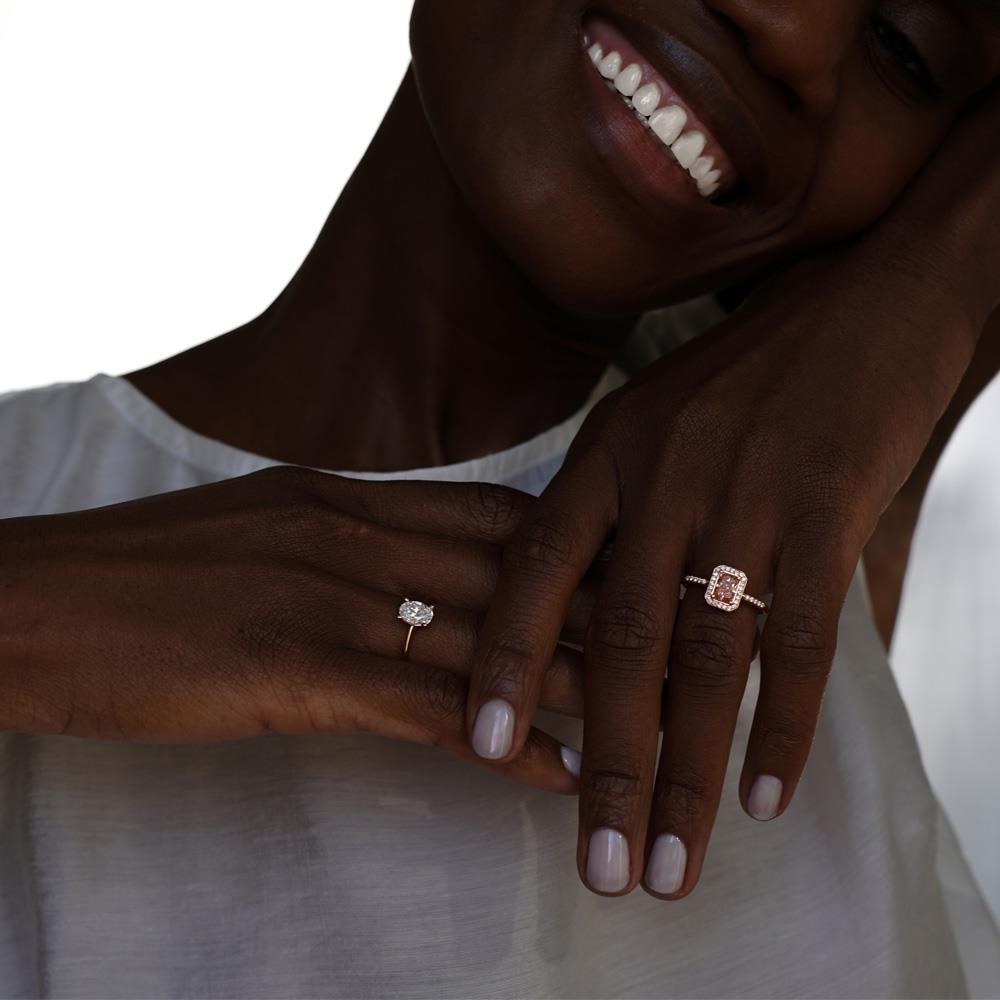  Anello oro rosa con diamante ovale Lab-Grown - AMA