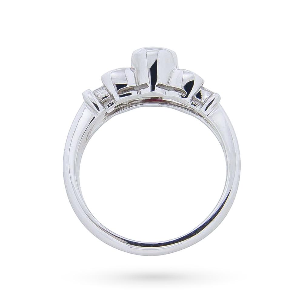  Anello oro bianco rubino ovale 1,10ct diamanti taper 0,54ct - CICALA