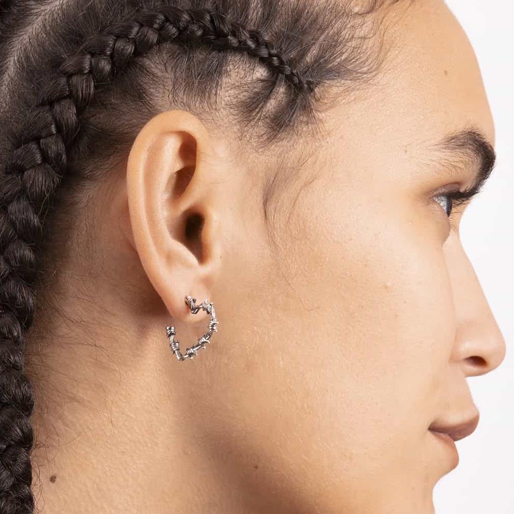 Orecchino singolo cuore filo spinato argento brunito Nove25 - NOVE25