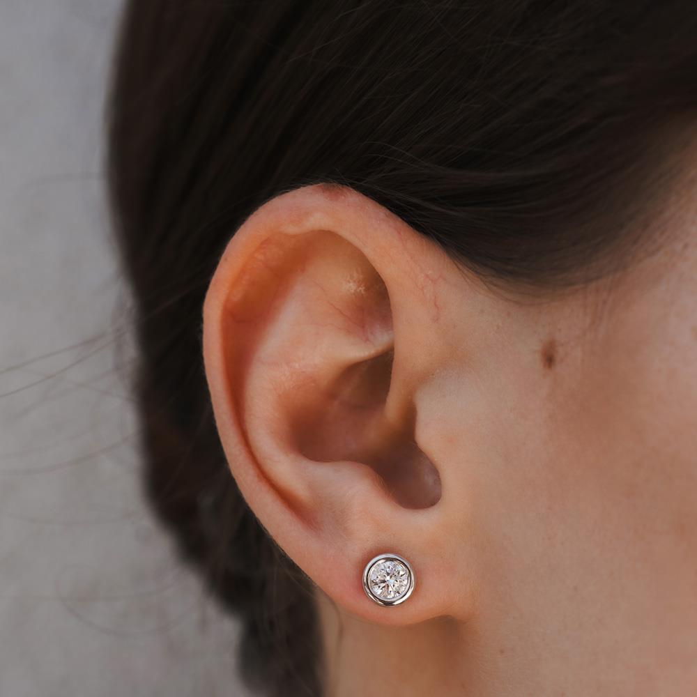  Orecchini oro bianco a cipollina con diamanti da 0,3 Carati Lab-Grown - AMA