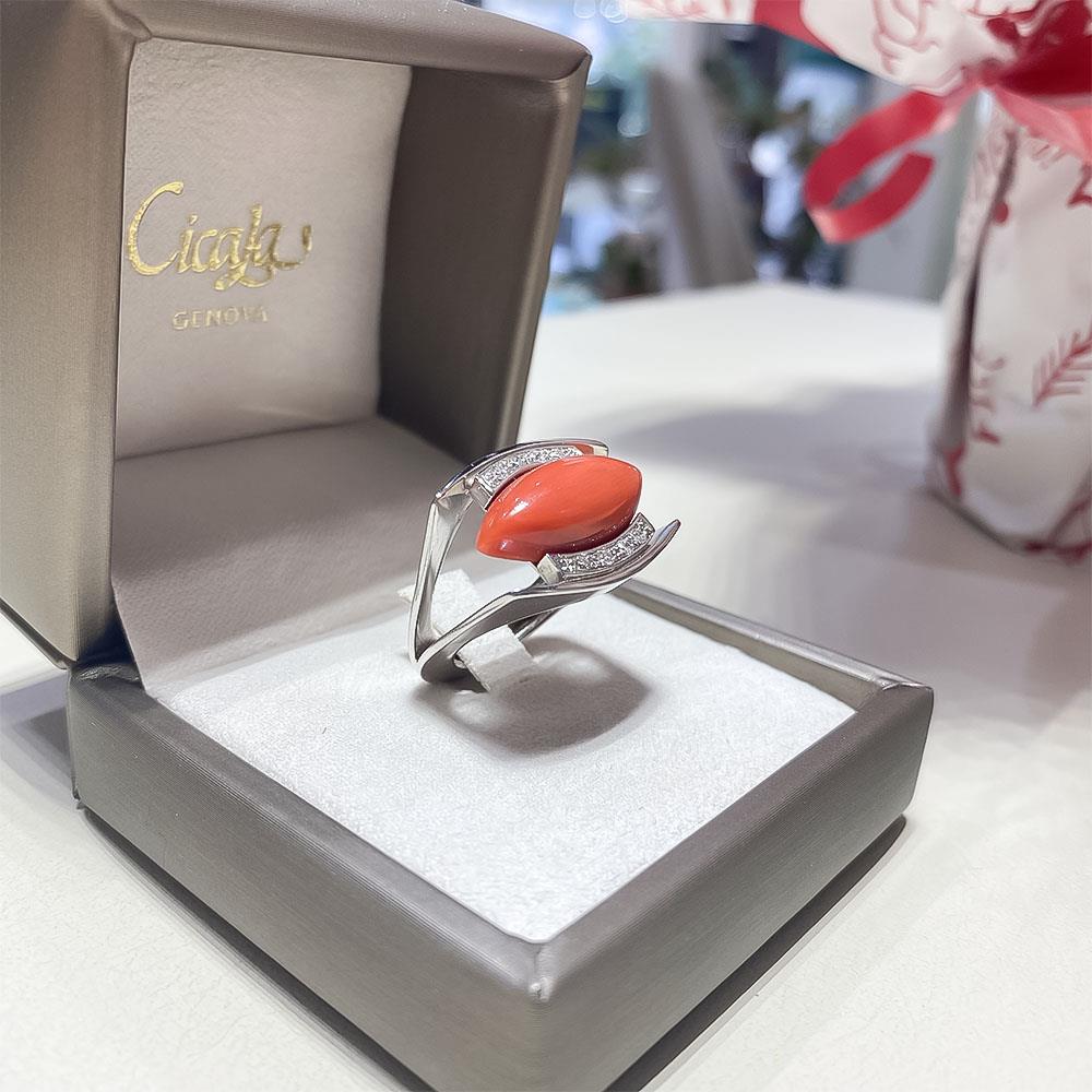  Anello corallo rosso oro bianco diamanti 0,24ct - ASCIONE
