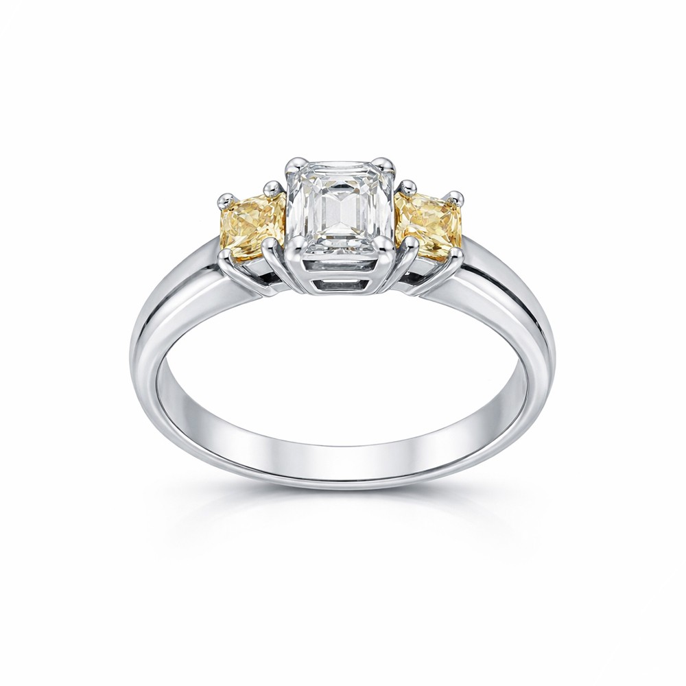 White gold trilogy ring fancy diamonds 0.42ct princess 0.73ct - CICALA