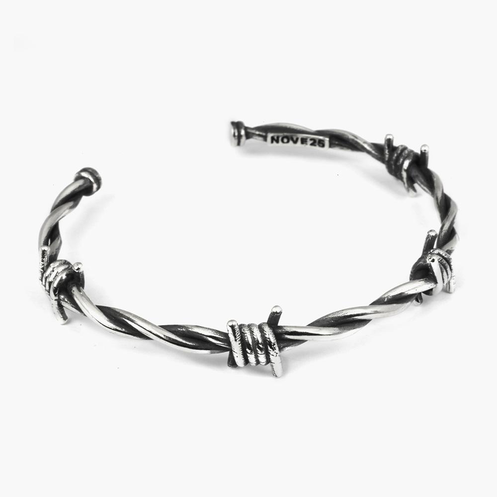 Nove25 shiny burnished silver rigid barbed wire bracelet - NOVE25
