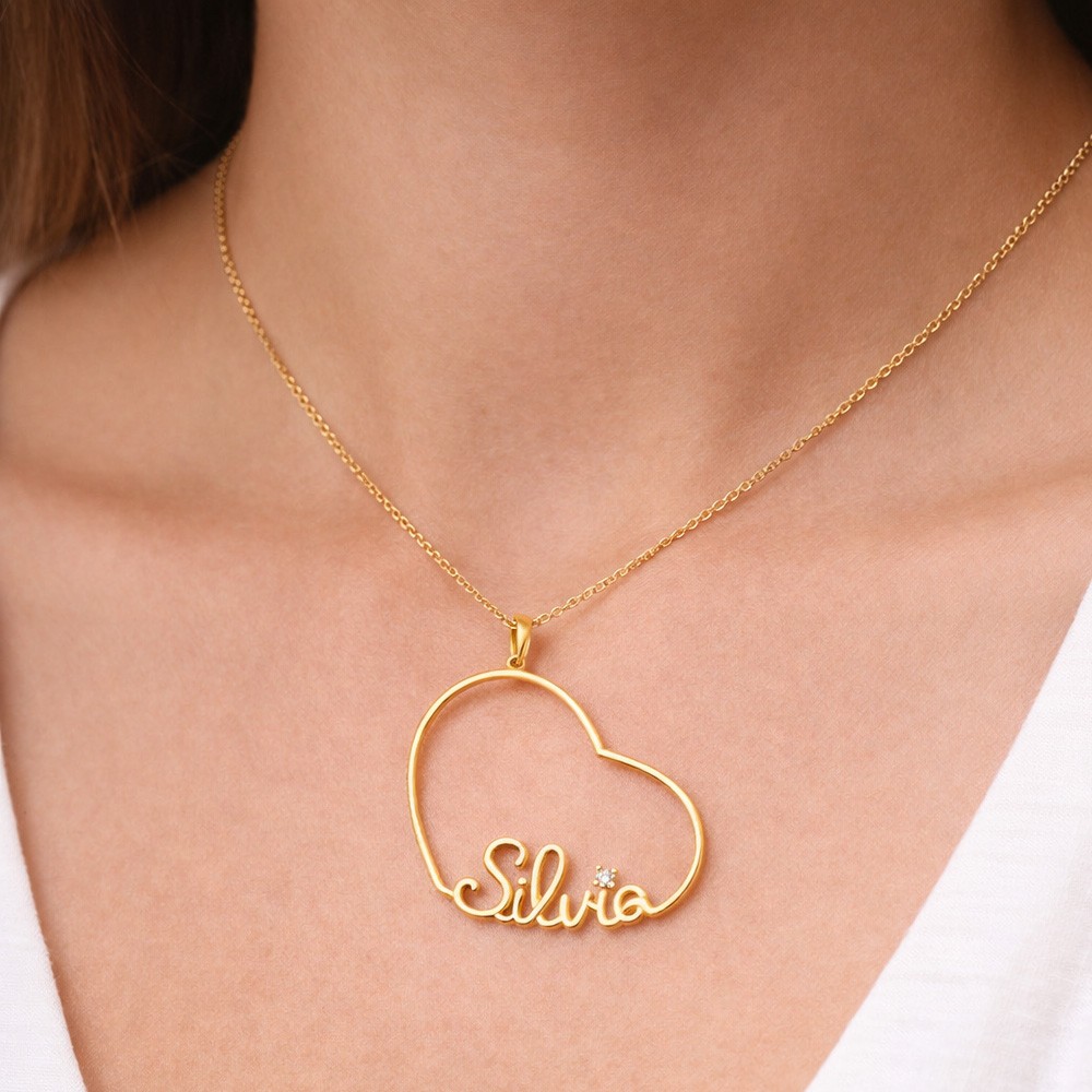 Ciondolo nome Silvia in filo d&rsquo;oro giallo con diamante - LUSSO ITALIANO