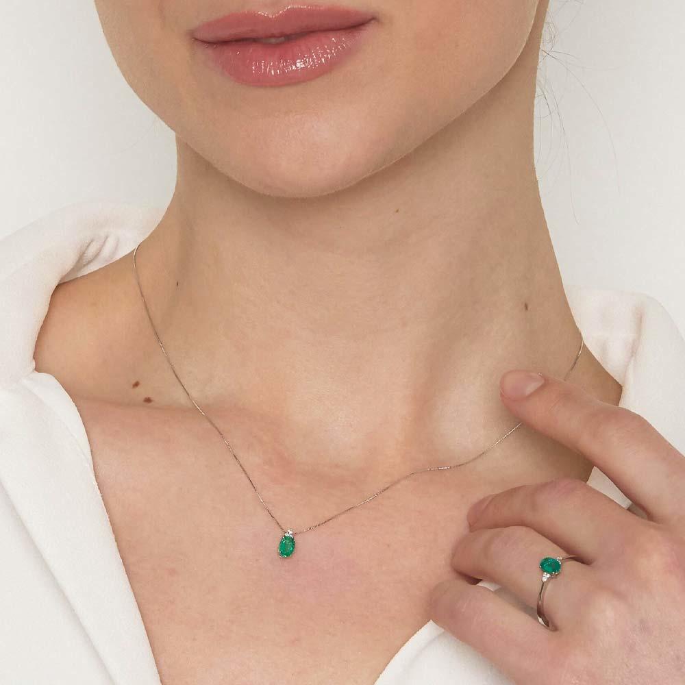 Girocollo in oro bianco con smeraldo 0,43ct e diamanti - LELUNE