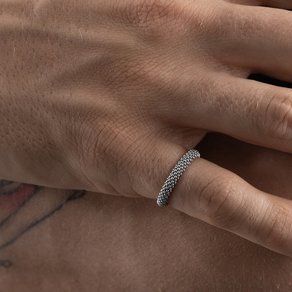 Anello Nove25 fedina sottile puntinata in argento - NOVE25