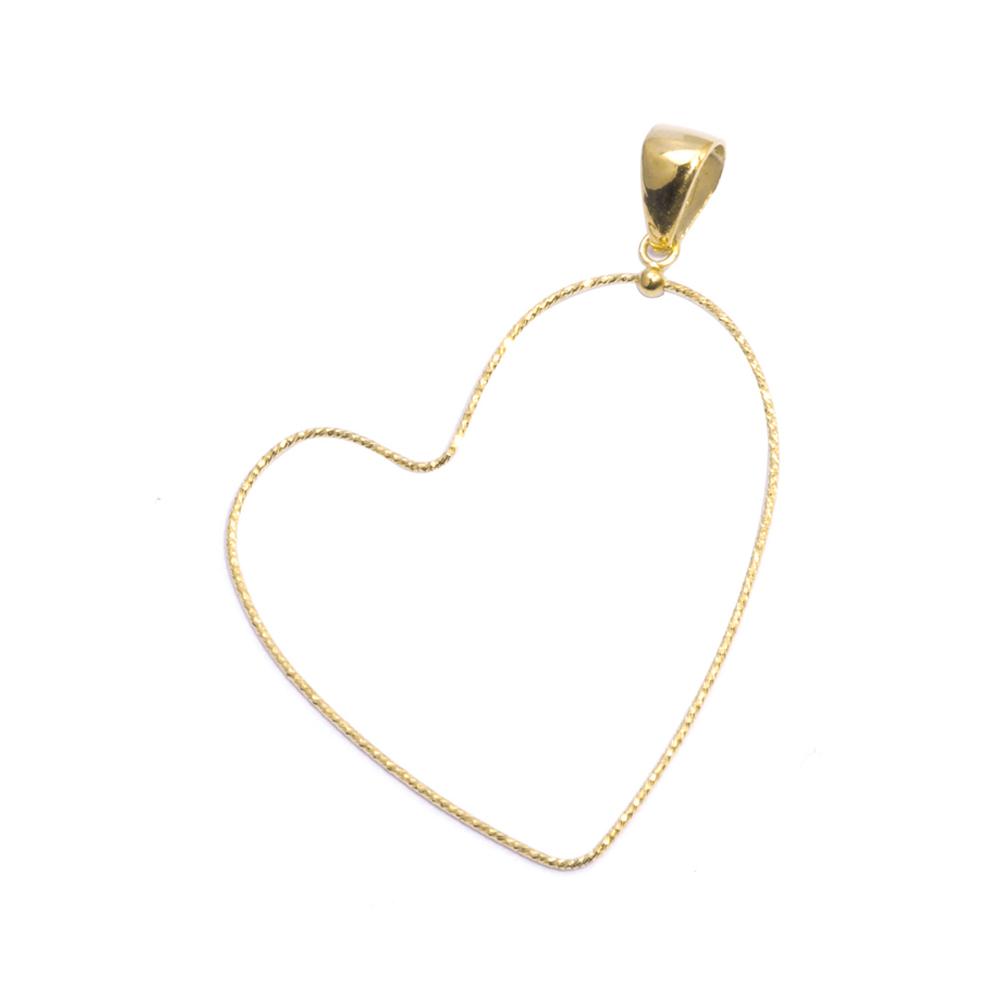 Ciondolo a forma di cuore realizzato con un filo d