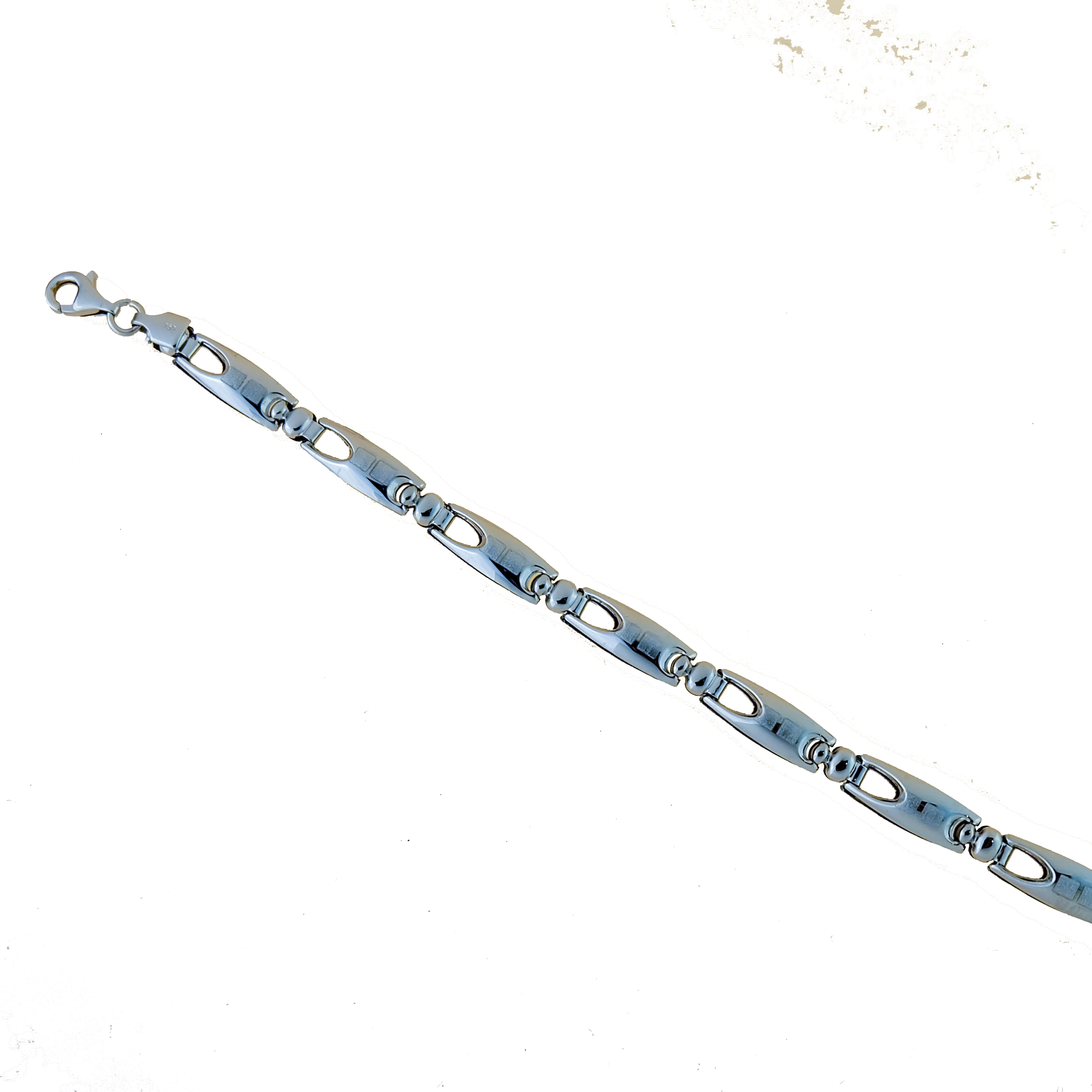 bracciale-a-piastre-scatolate-con-finitura-laser