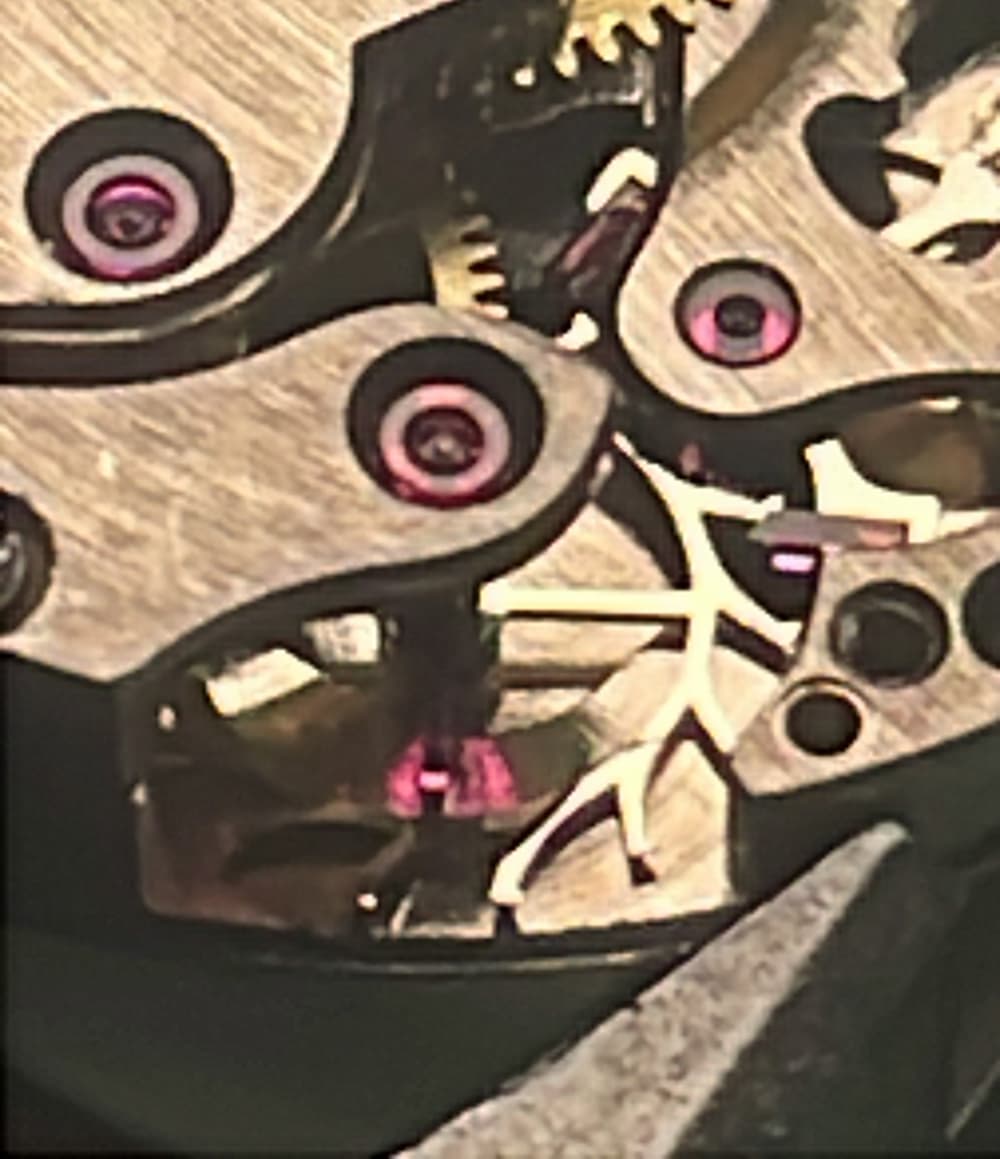 Dettaglio rubino movimento orologio