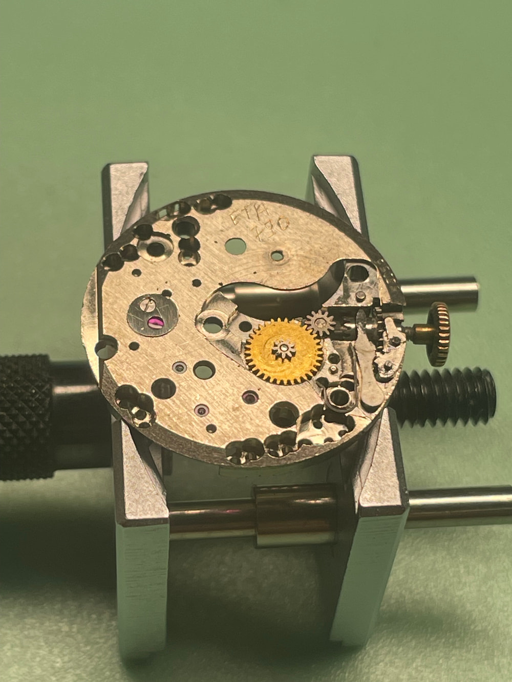 Scappamento orologio con rubino